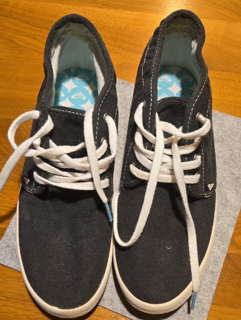 Roxy Hightop Laguna Shoes Size 10